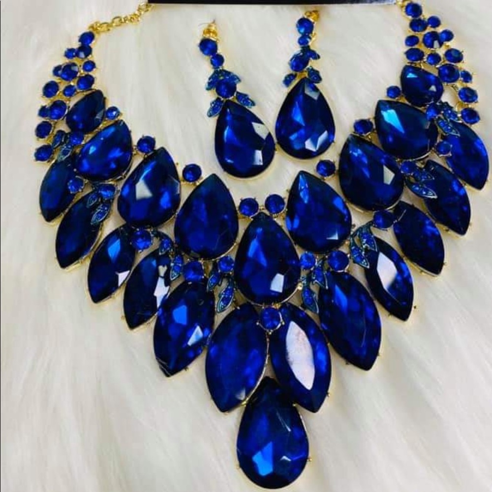 Large Blue Jewelry Set Necklace and Earrings